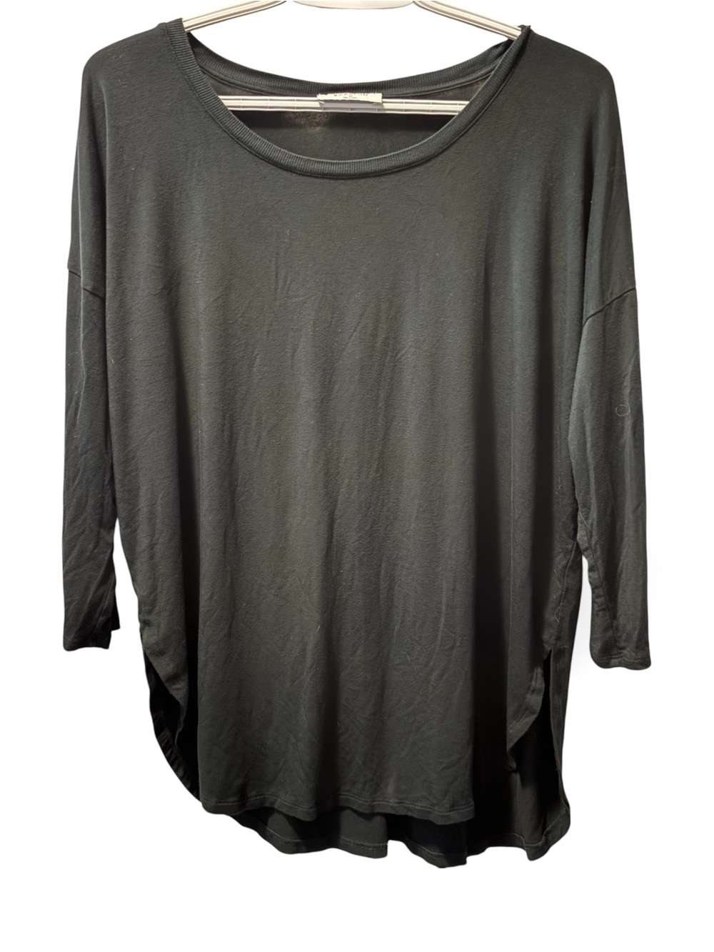 Babaton Black Relaxed Scoop-Neck Green Long Sleeve Top size Medium